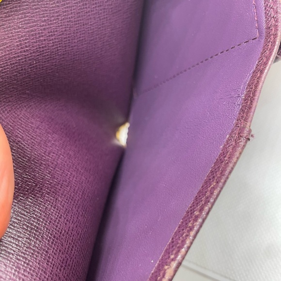 Louis Vuitton Epi Leather Porte Billes Compact Wallet - Picture 12 of 14